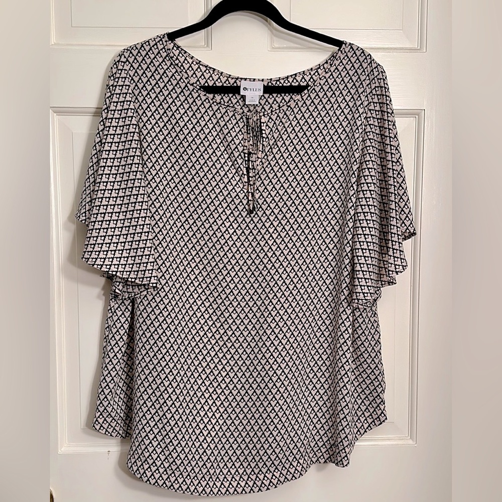 Stylus Flutter Sleeve Blouse, Beige and Black, Size 1X